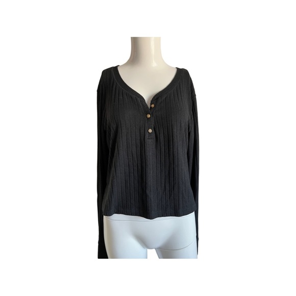 Abercrombie & Fitch long sleeve Henley - Picture 4 of 7